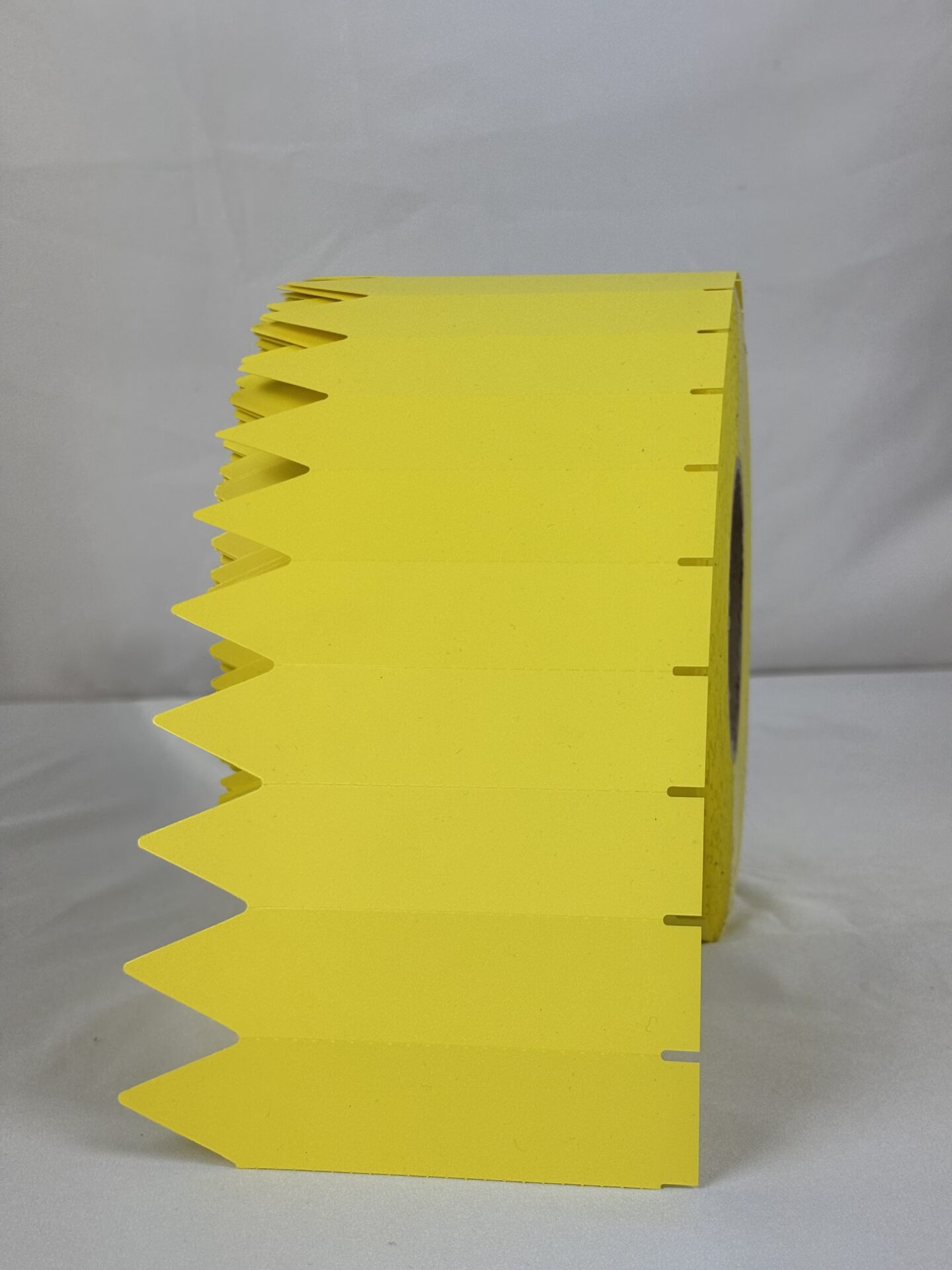 Rolle mit wetterfesten Stecketiketten aus PVC, 11525mm. Ideal zur Pflanzenennzeichnung